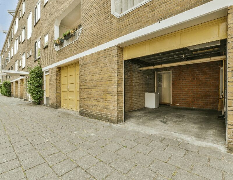 Optimising and decluttering with mobile storage frees up garage space at home